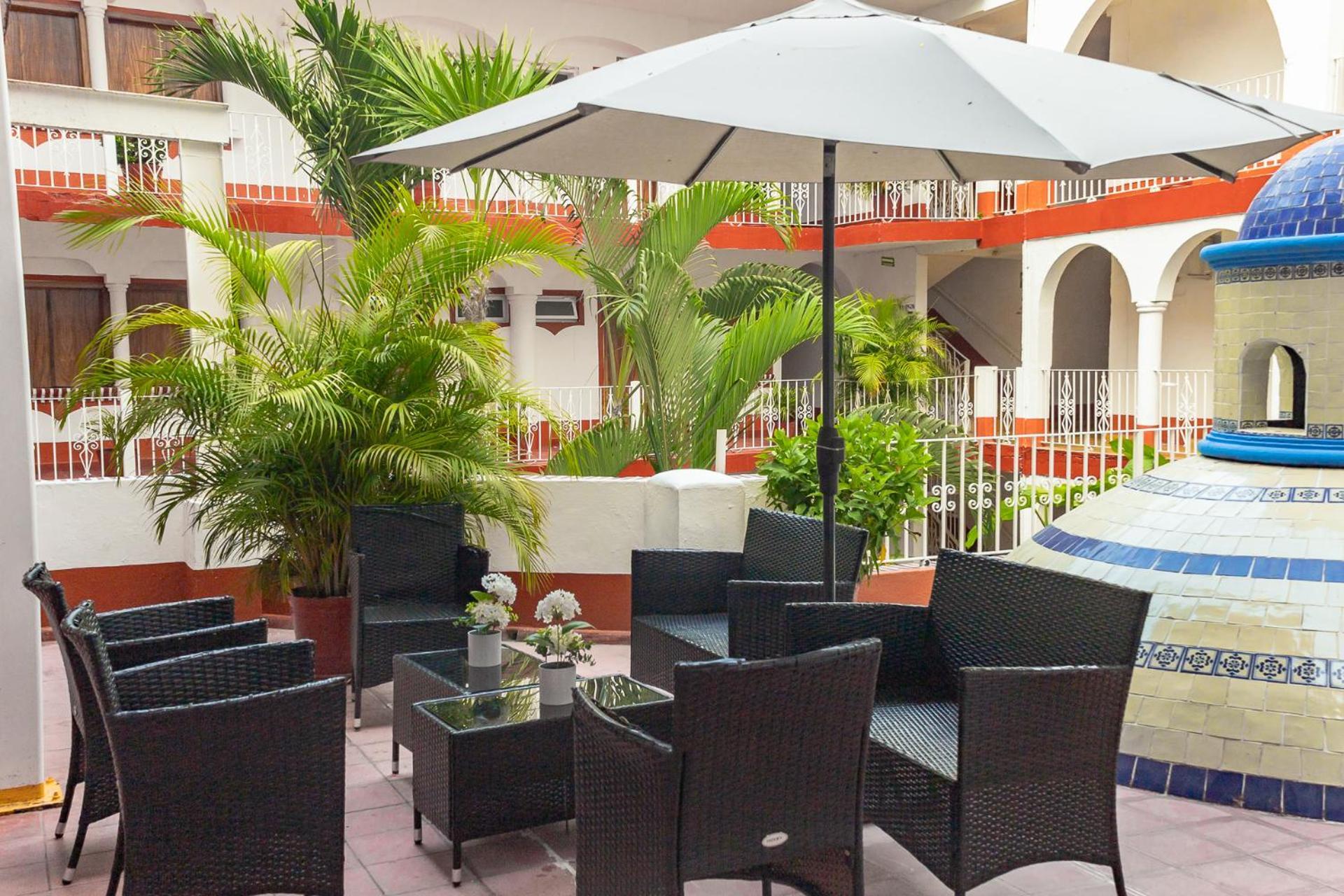 Hotel Encino Malecon Centro 푸에르토 발라타 외부 사진