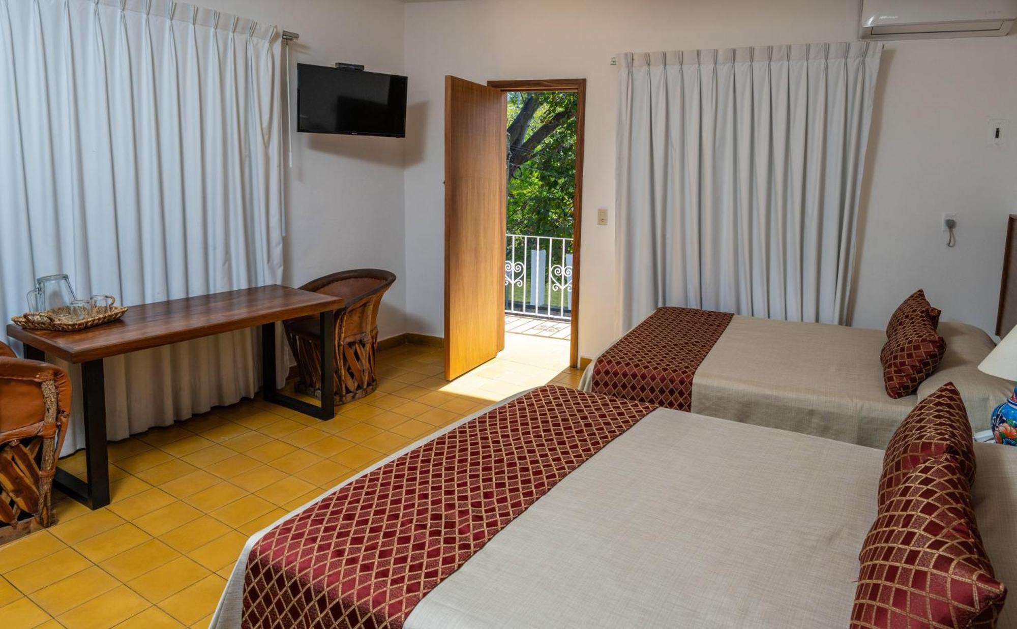 Hotel Encino Malecon Centro 푸에르토 발라타 객실 사진