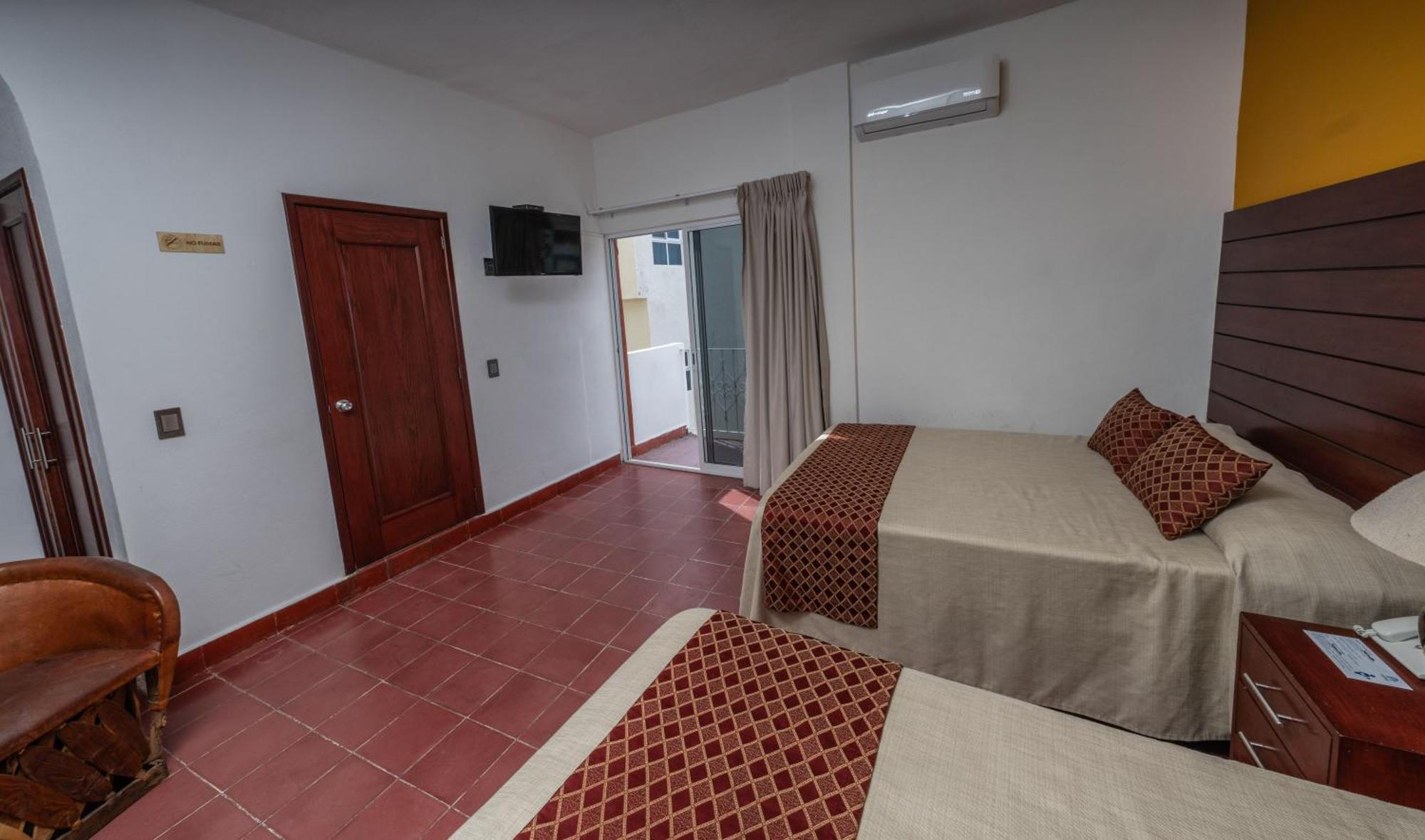 Hotel Encino Malecon Centro 푸에르토 발라타 객실 사진
