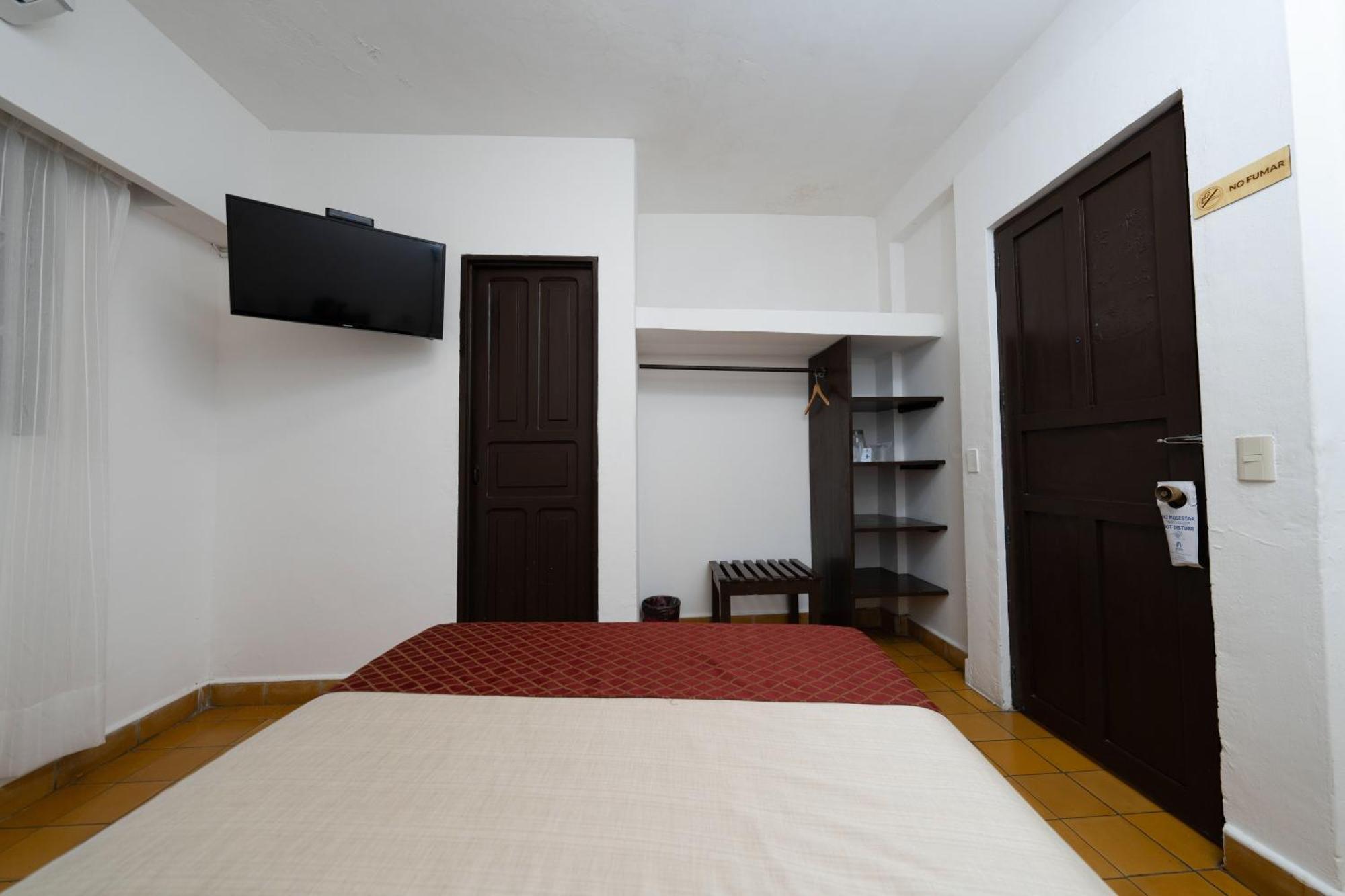 Hotel Encino Malecon Centro 푸에르토 발라타 객실 사진