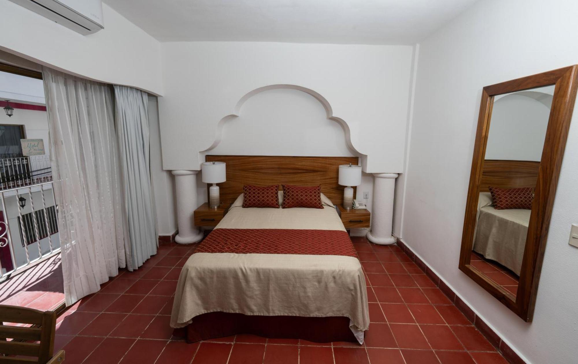 Hotel Encino Malecon Centro 푸에르토 발라타 객실 사진