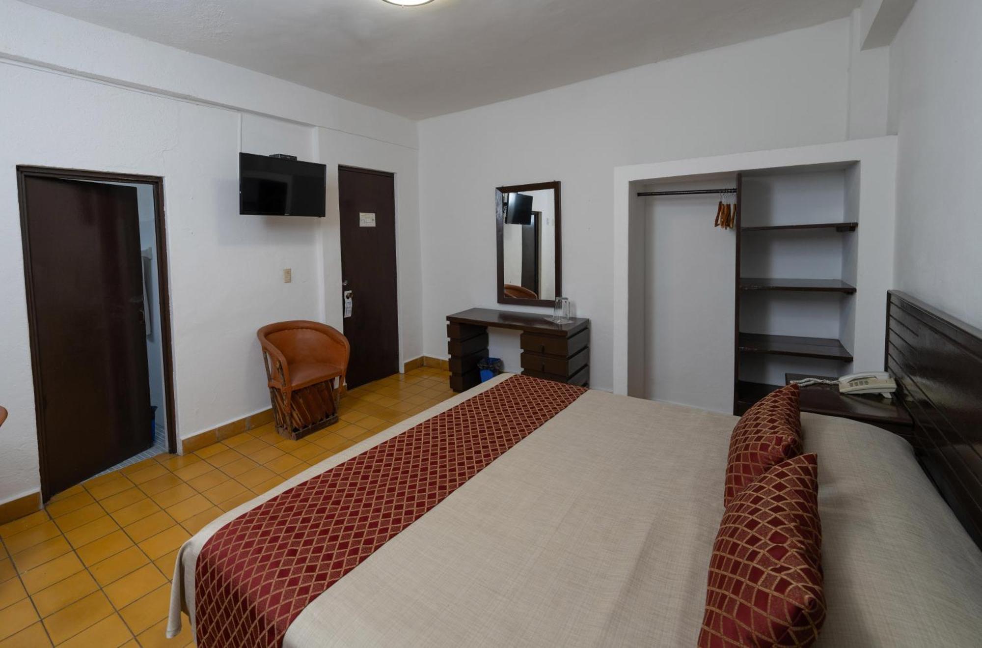 Hotel Encino Malecon Centro 푸에르토 발라타 객실 사진