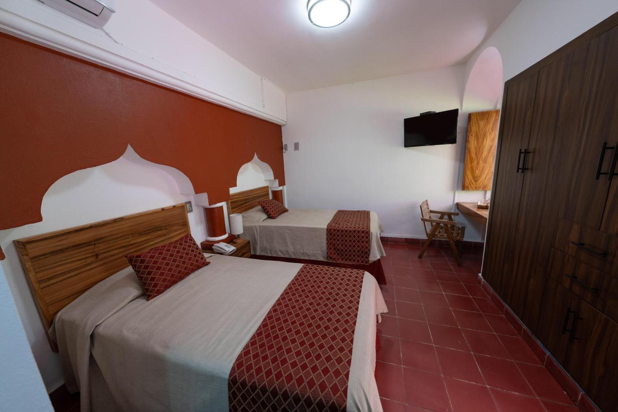 Hotel Encino Malecon Centro 푸에르토 발라타 객실 사진