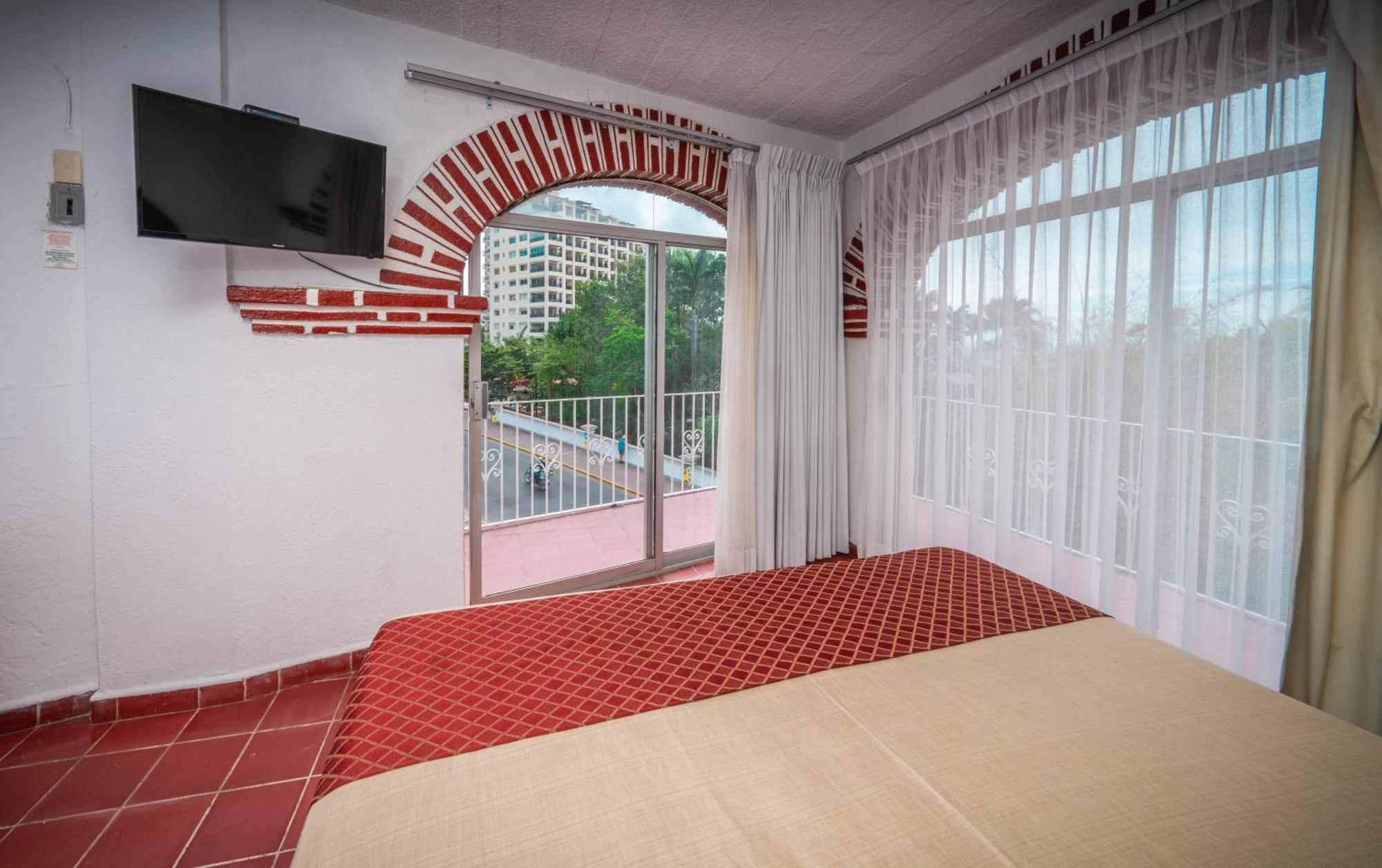 Hotel Encino Malecon Centro 푸에르토 발라타 객실 사진
