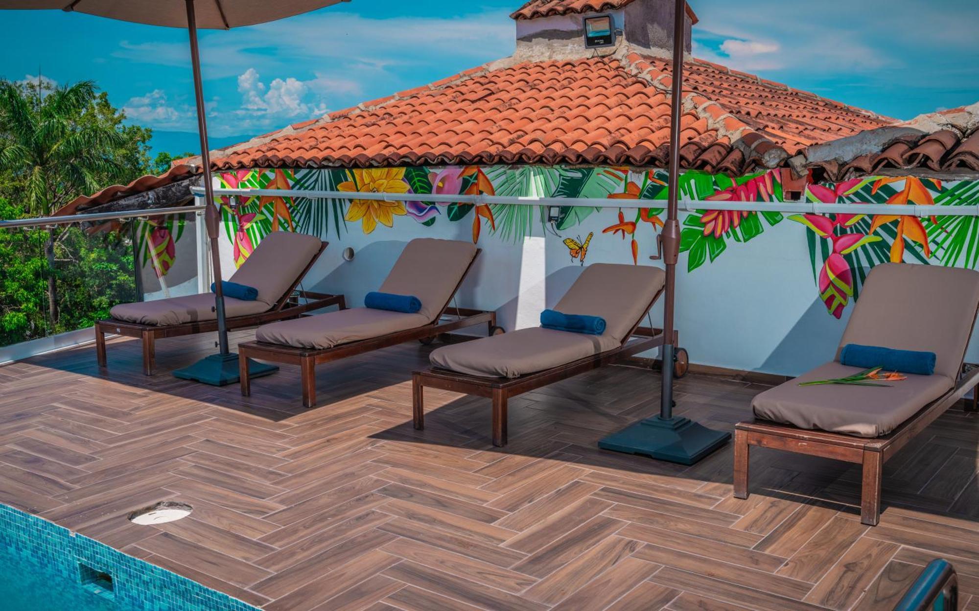 Hotel Encino Malecon Centro 푸에르토 발라타 외부 사진