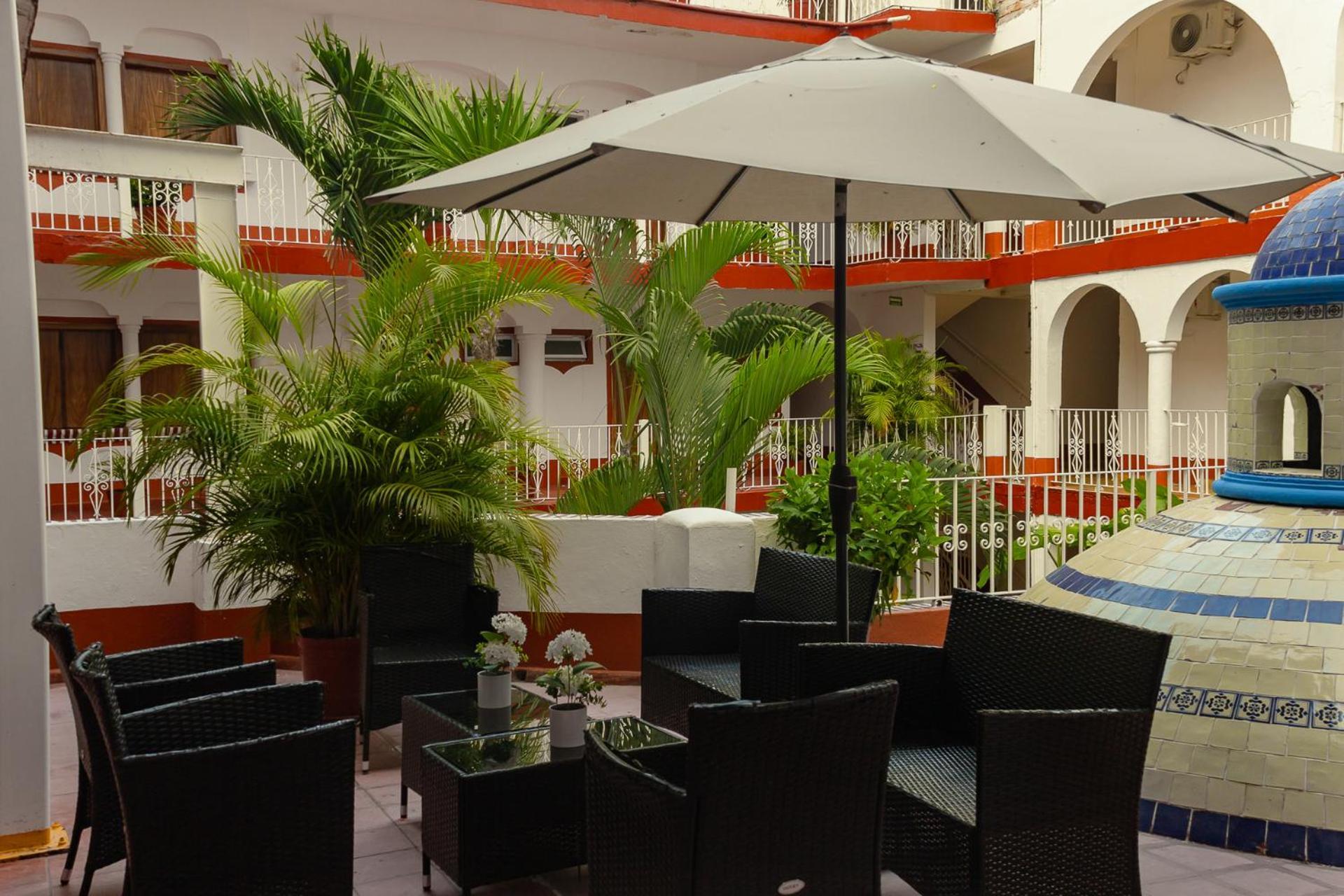Hotel Encino Malecon Centro 푸에르토 발라타 외부 사진