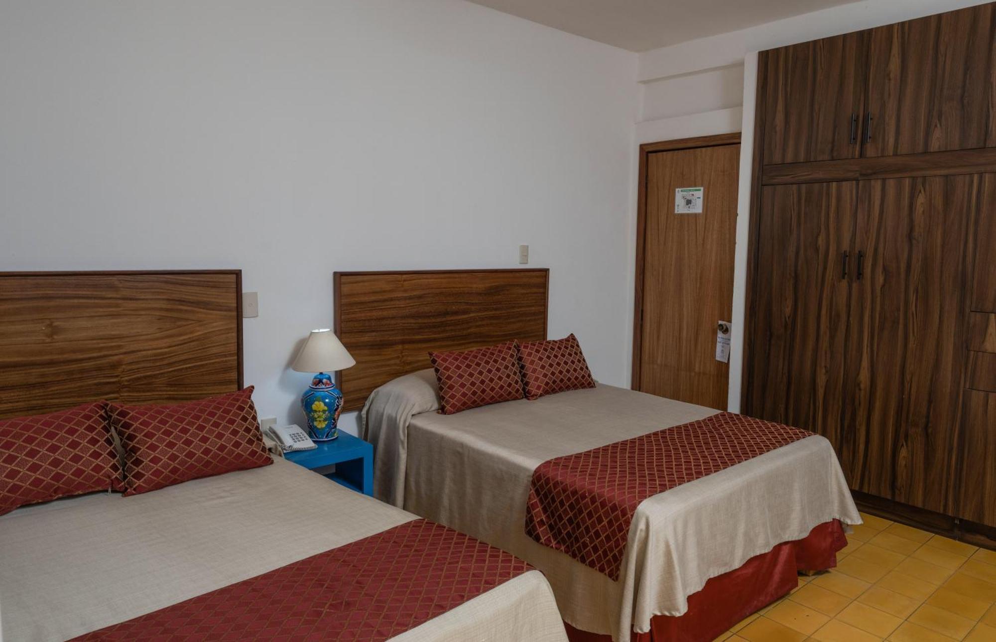 Hotel Encino Malecon Centro 푸에르토 발라타 객실 사진